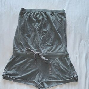 Splendid Strapless Romper Size Medium